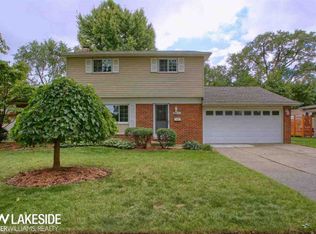 8694 Lozen Dr, Sterling Heights, MI
