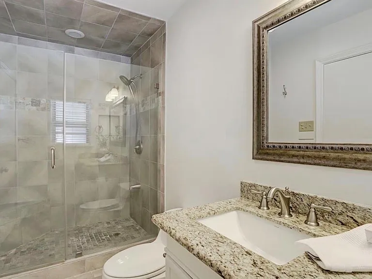 3708 Bellaire Blvd — Photo 16