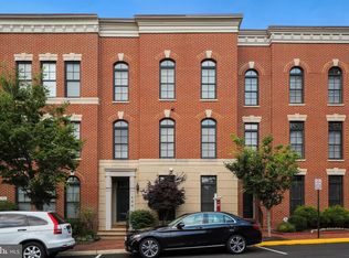 488 Harbor Side St, Woodbridge, VA