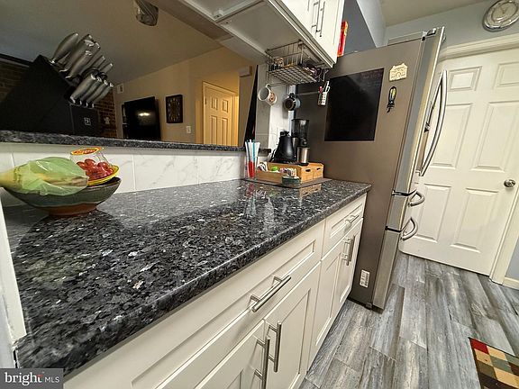 5th image of 626 Palmer Ln #A