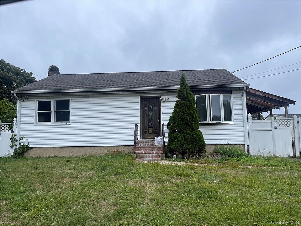 1st image of 3 Surrey Drive