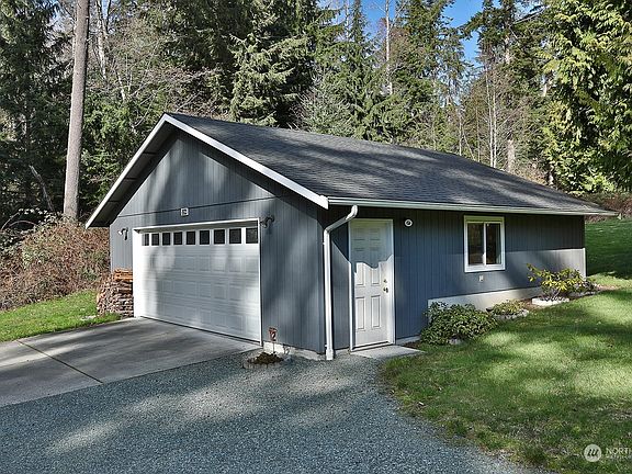 extra detached garage on second lot.>