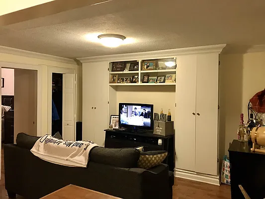 Rented by Voro, LLC | media 47