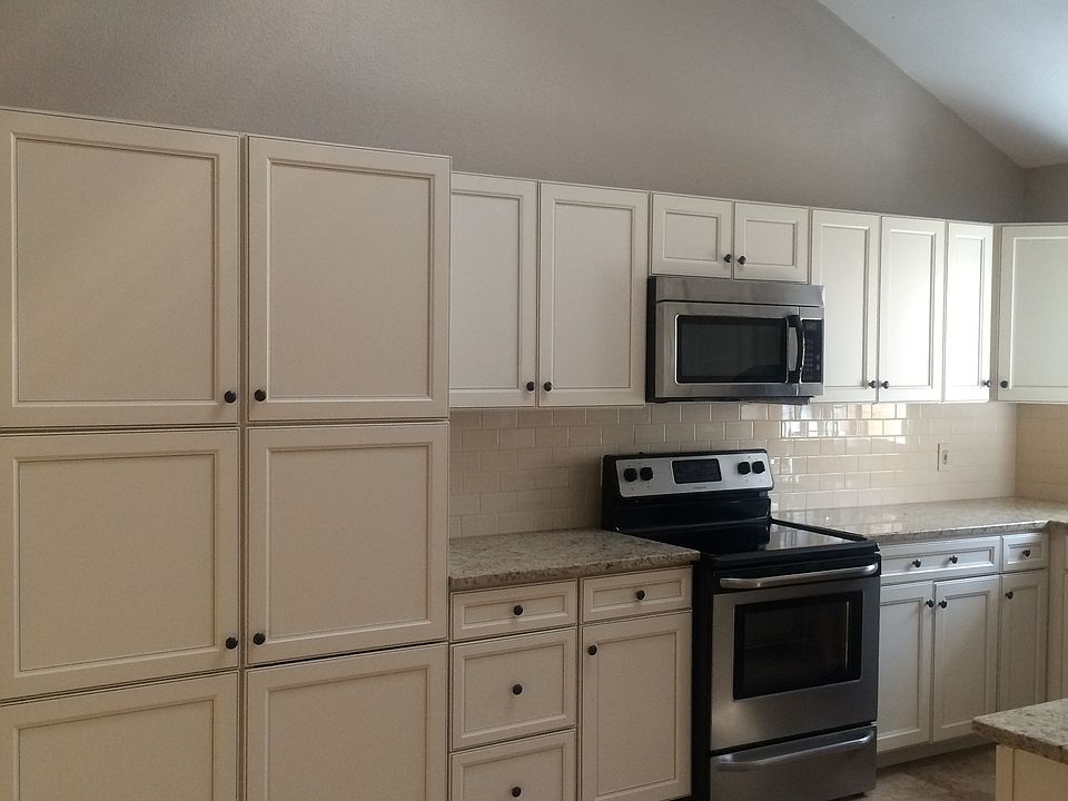 Tons of kitchen storage