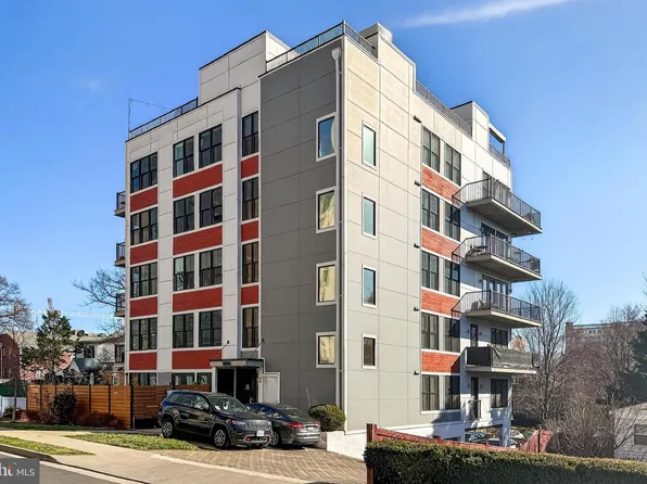 1245 N Pierce St Unit 8, Arlington, VA 22209