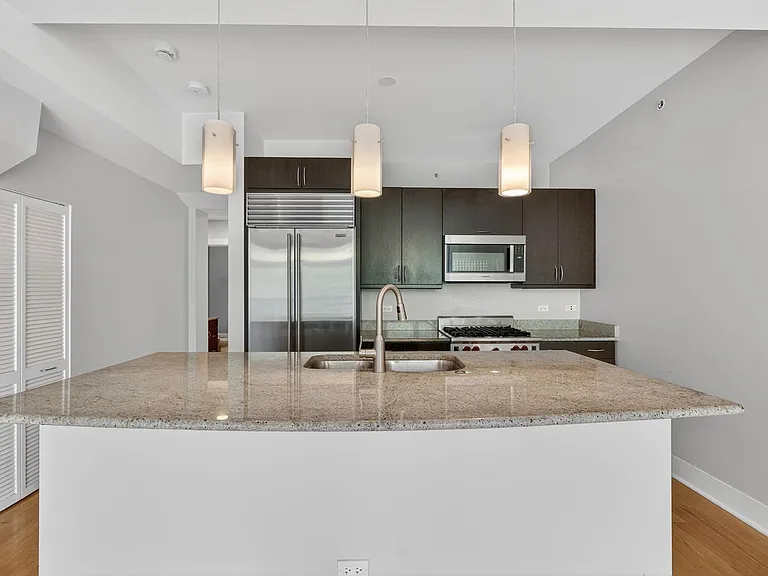 525 Kedzie St — Photo 20