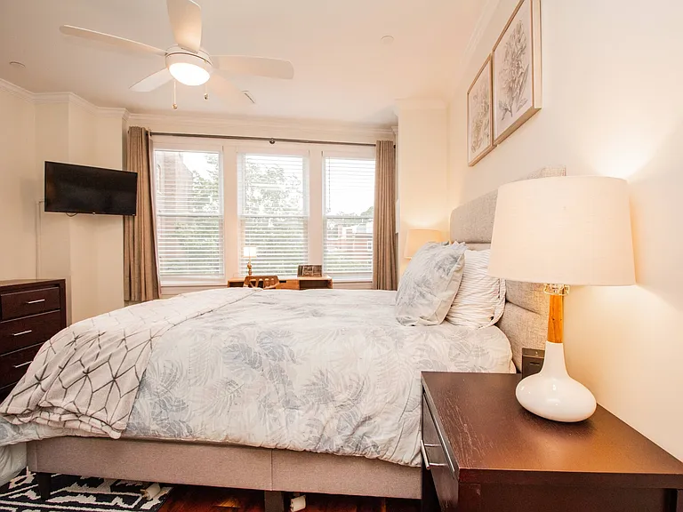 1008 Tremont St #4 — Photo 24