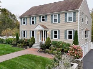 10 Stoneybrook Dr, Bridgewater, MA 02324