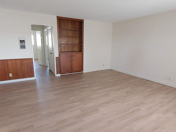 3rd image of 4469 North Ave #2B