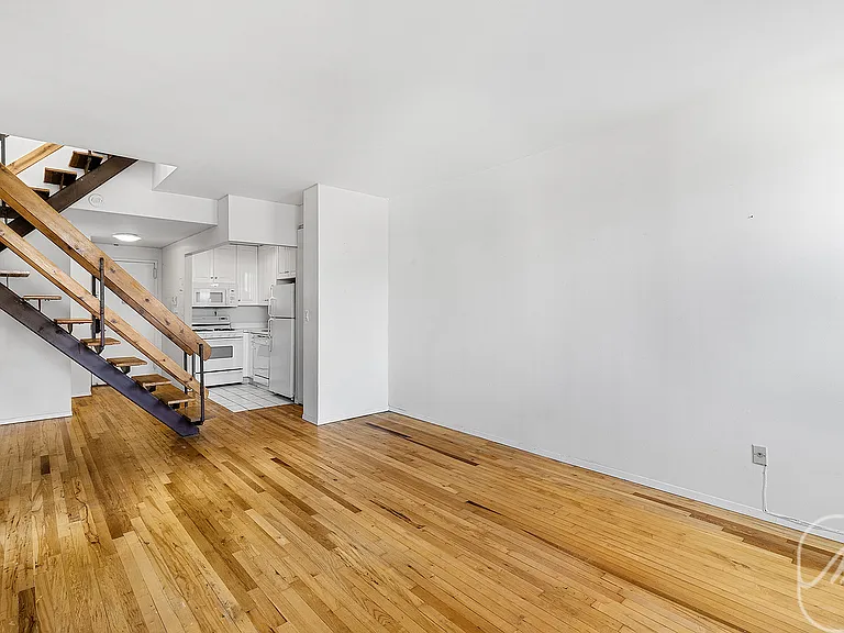 304 E 20th St #PHA — Photo 6