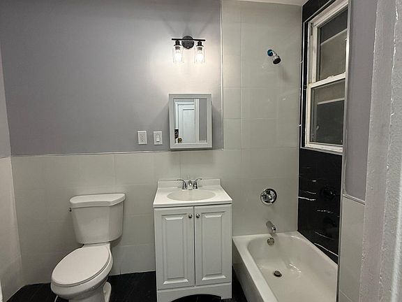 3rd image of 175 Corson Ave #1