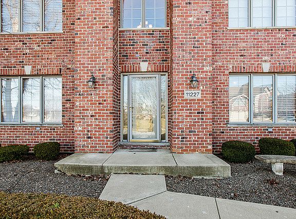 3rd image of 11227 Twin Lakes Dr