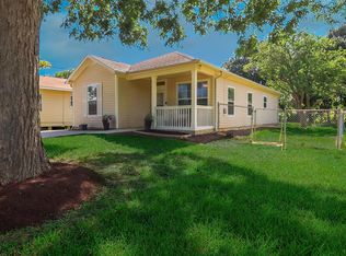 203 3rd St N, Texas City, TX 77590