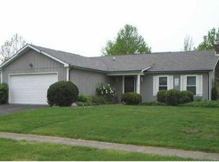 627 N Colbarn Dr, Fishers, IN 46038