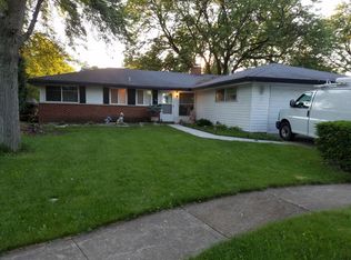 1710 Winthrop Ct, Schaumburg, IL 60193