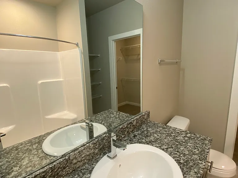 3215 W Reese — Photo 9