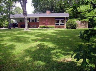 900 Azalea Dr, Columbia, TN 38401