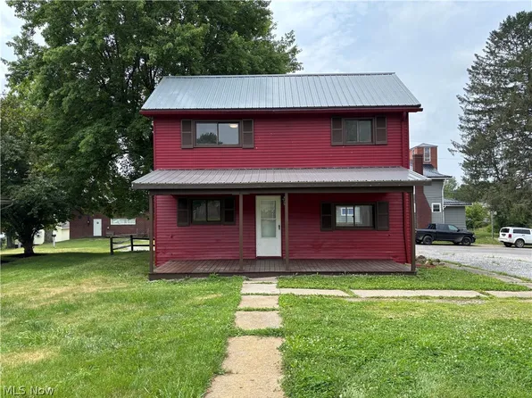 608 Jefferson St, Salineville, OH 43945