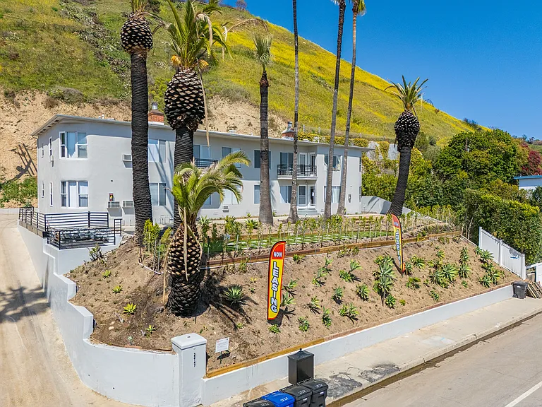 22147 Pacific Coast Hwy — Photo 2