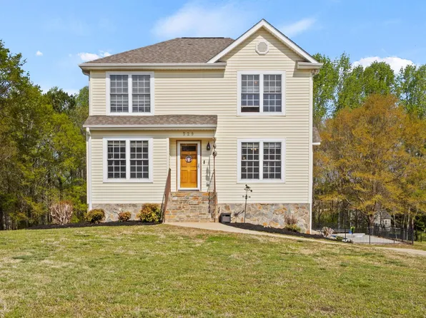 329 Garnet Valley Dr, Inman, SC 29349