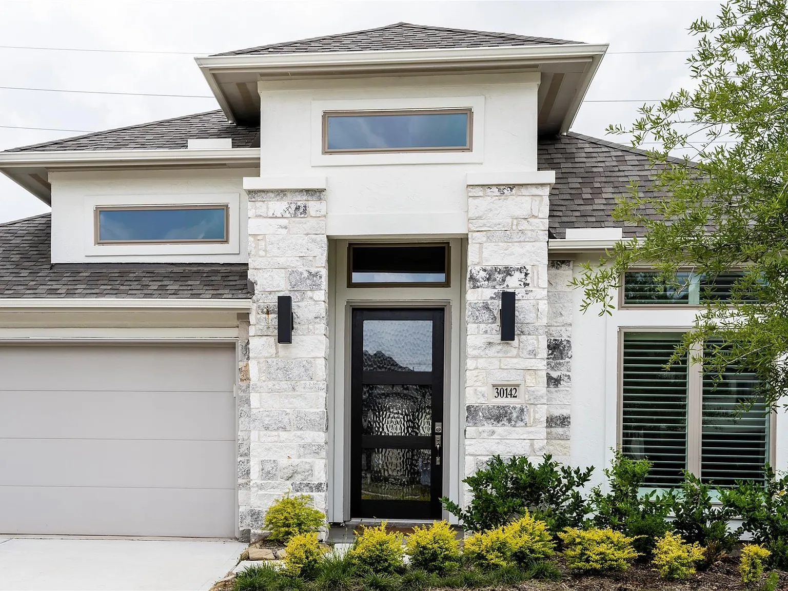 4 bed, 3.0 bath, 2375 sqft, $4,750 — Photo 1