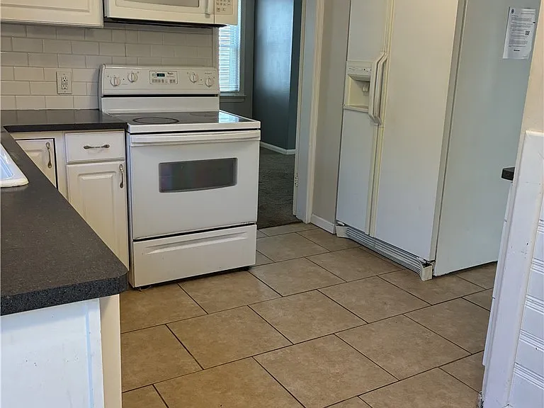 4049 Bushnell Rd — Photo 4