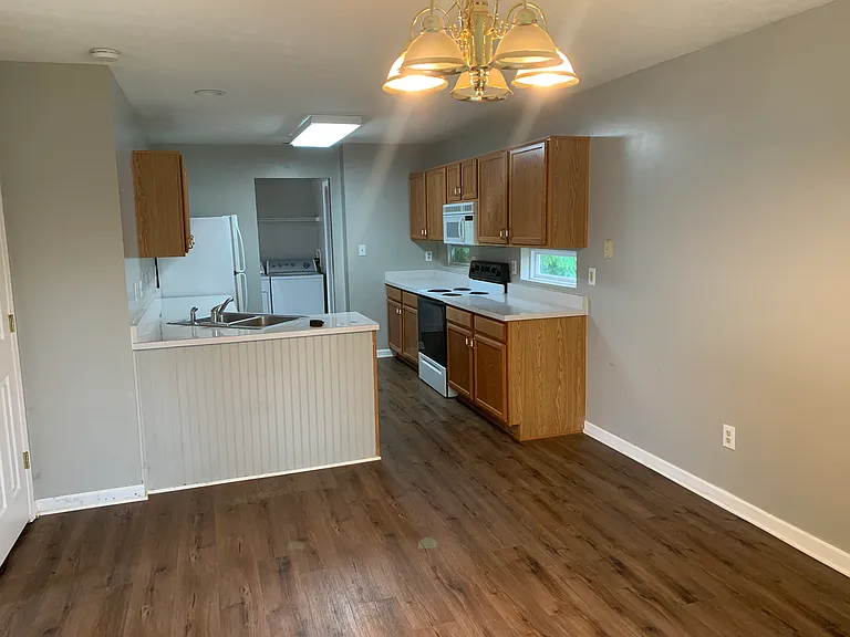 2432 Grand Fir Dr — Photo 3