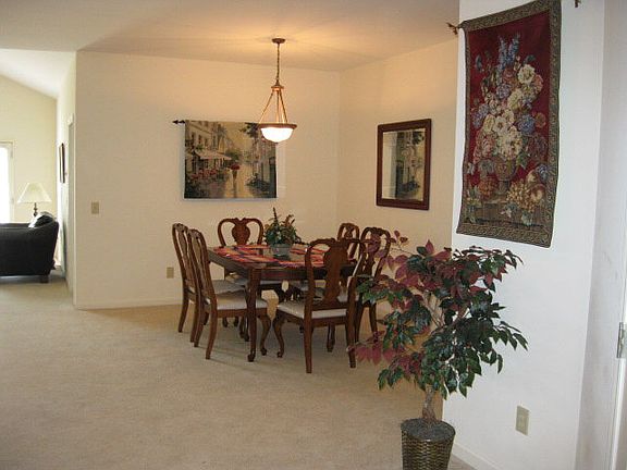 5th image of 147 W Meadow Dr #E3
