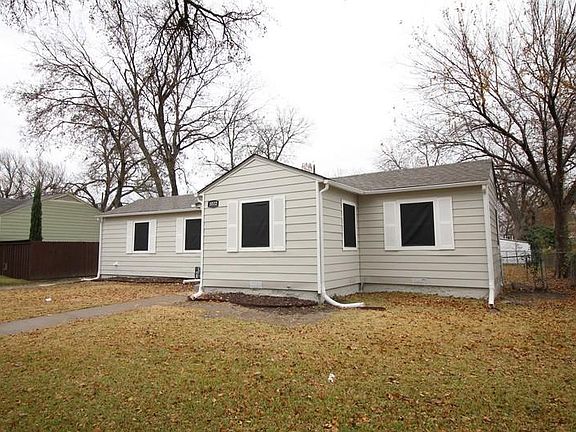 3rd image of 1012 Edgefield Dr