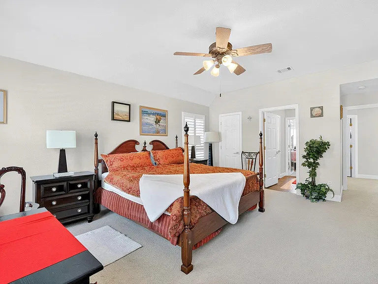 Hilton Head Dr — Photo 20