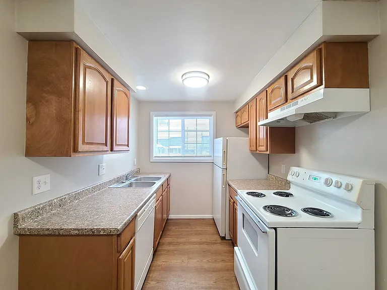 Horizon Apartments — Photo 4