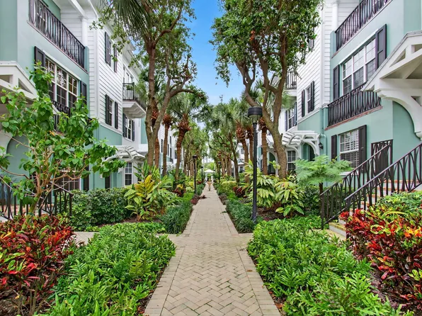 365 W Mallory Circle, Delray Beach, FL 33483