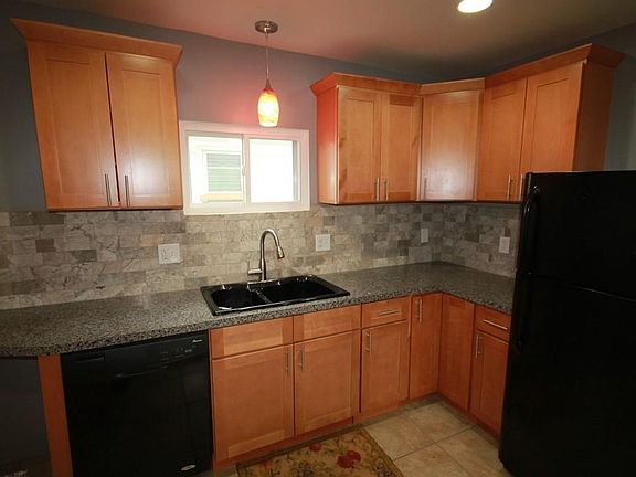 2nd image of 83 Warrenton St