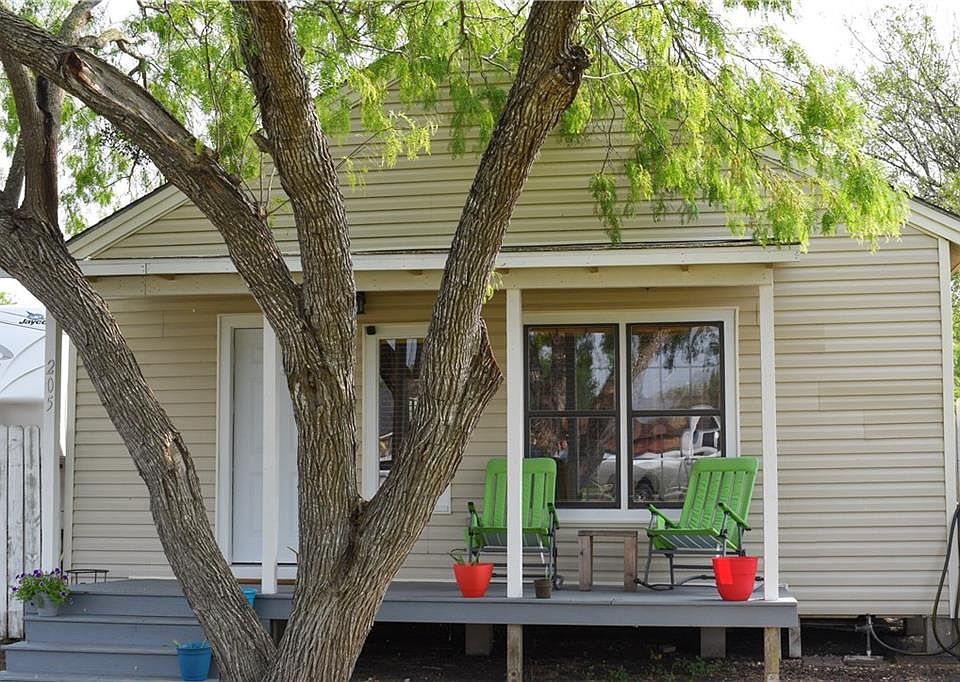 1st image of 205 Voelkel Ave