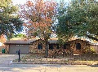 937 Tejas Dr, Burkburnett, TX 76354