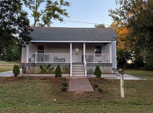 1205 Main St, Wellford, SC 29385