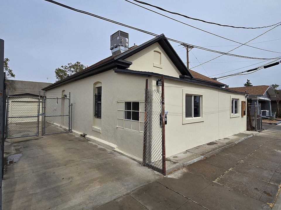 Drive way to Garage and front door