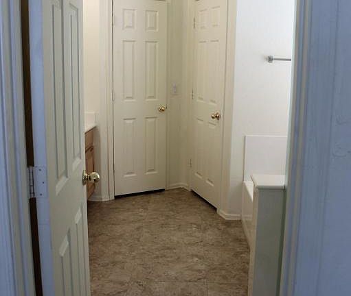 5th image of 1060 E Stirrup Ln