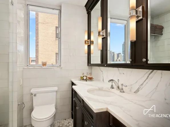 345 East 57th Street image 8 of 10