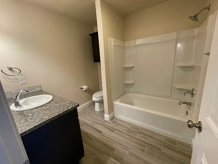 3719 Oakridge Ave — Photo 12