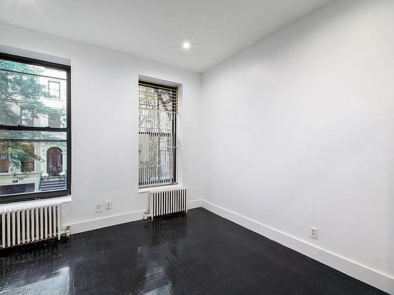 3rd image of 164 E 82nd St #31