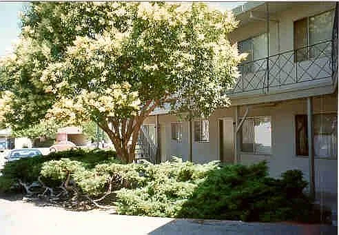 752 San Jule Ct #5 — Photo 8