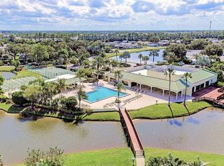 2284 Lakes Of Melbourne Dr, Melbourne, FL 32904