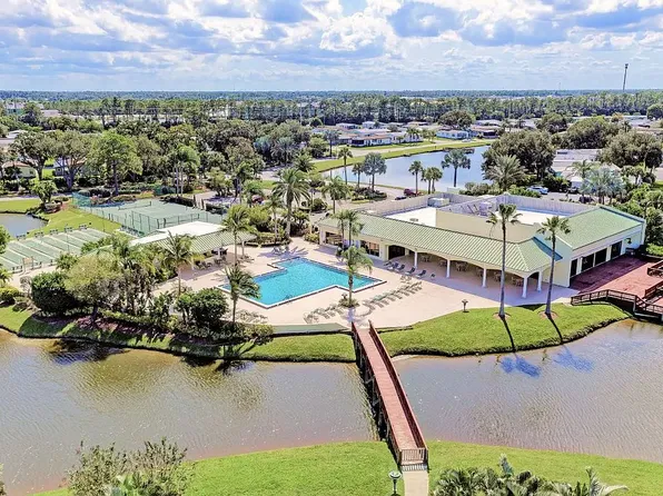 2284 Lakes Of Melbourne Dr, Melbourne, FL 32904