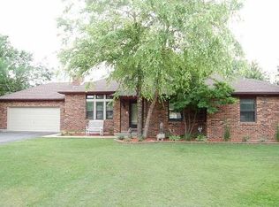 9805 Hunters Ln, Spring Grove, IL 60081