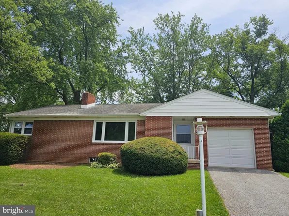 635 New School Ln, Dallastown, PA 17313