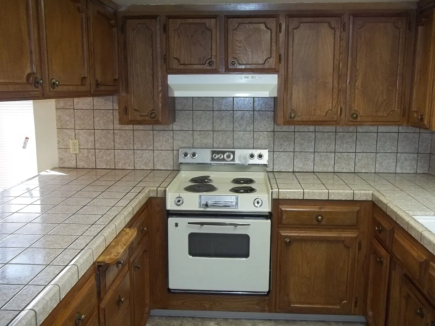 LYELL 4-Plex — Photo 3
