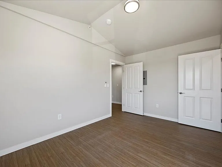 6005F Chapel Hill Blvd #F201 — Photo 8