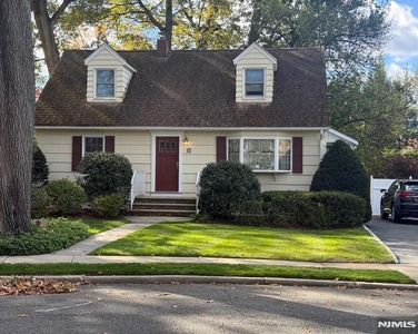 24 Summit Ave, Waldwick, NJ, 07463