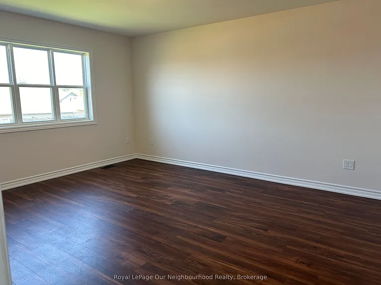 484 Joseph Gale St — Photo 9